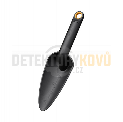 Fiskars Solid™ zahradní lopatka - Detektory kovů